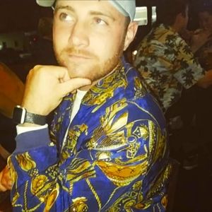 Meet your Posher, Lee a.